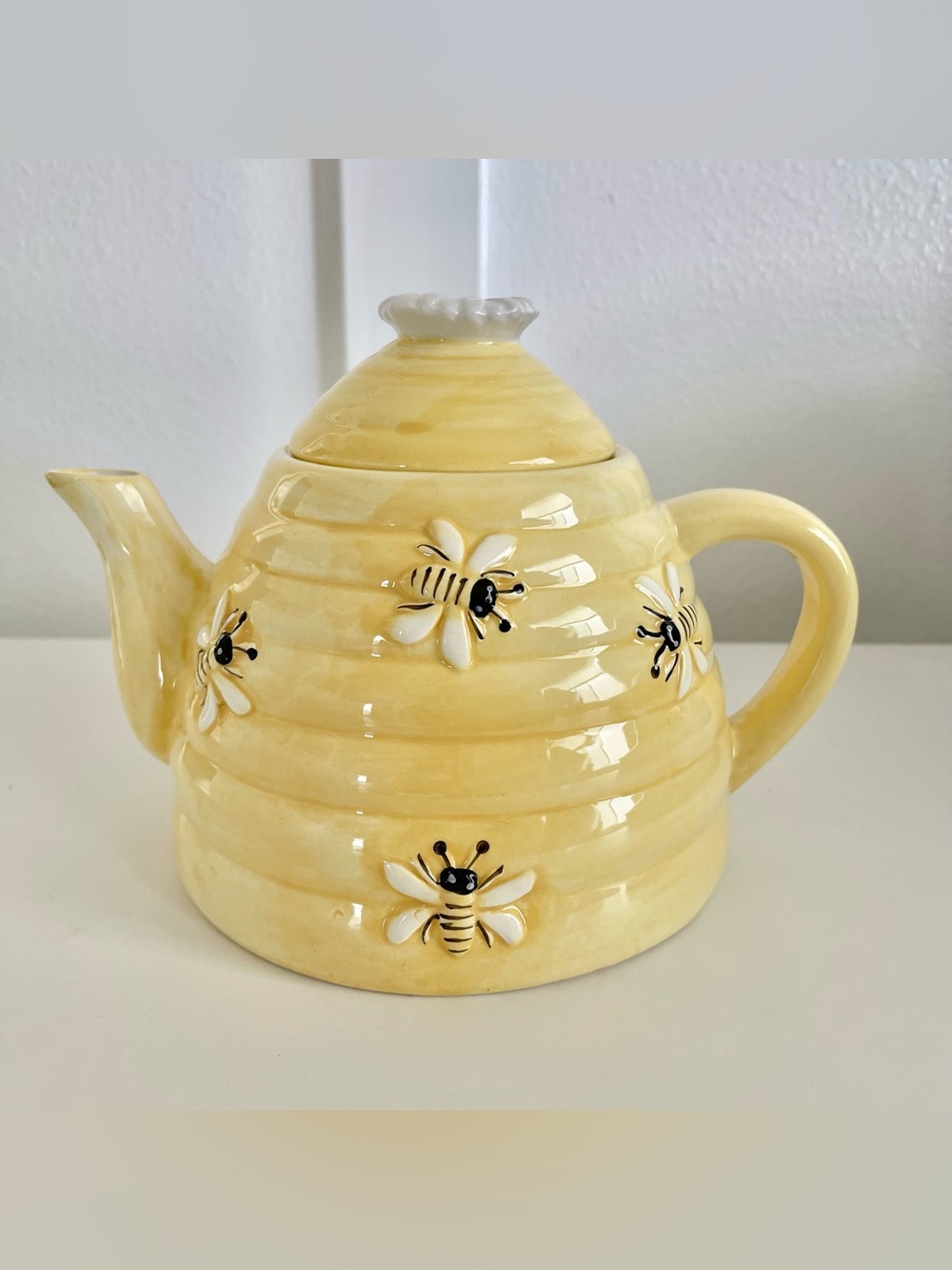 Transpac Dolomite 7 in. Yellow Spring Beehive Teapot Bees Ceramic Rare